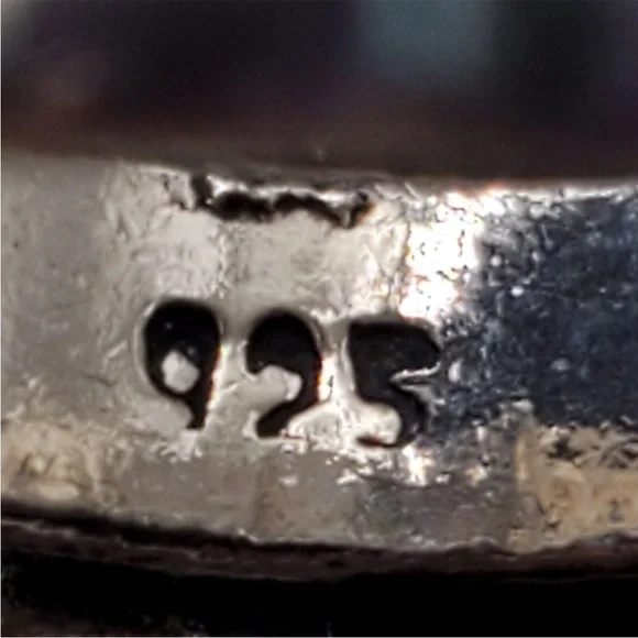 Genuine Oval Bezel Set White Buffalo Turqouise 925 Sterling Silver Rope Ring